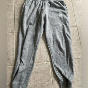 Nike Men’s Grey Sweatpanta